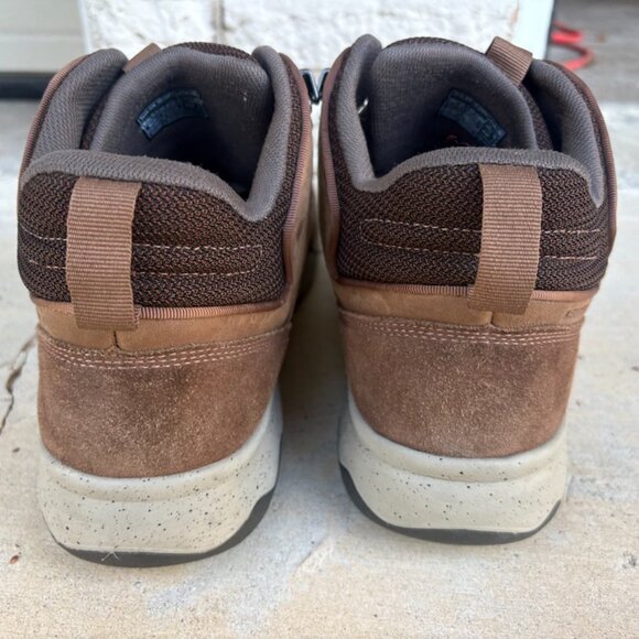 Teva Arrowood Mid Waterproof Hiking Boots - run small! main image 2